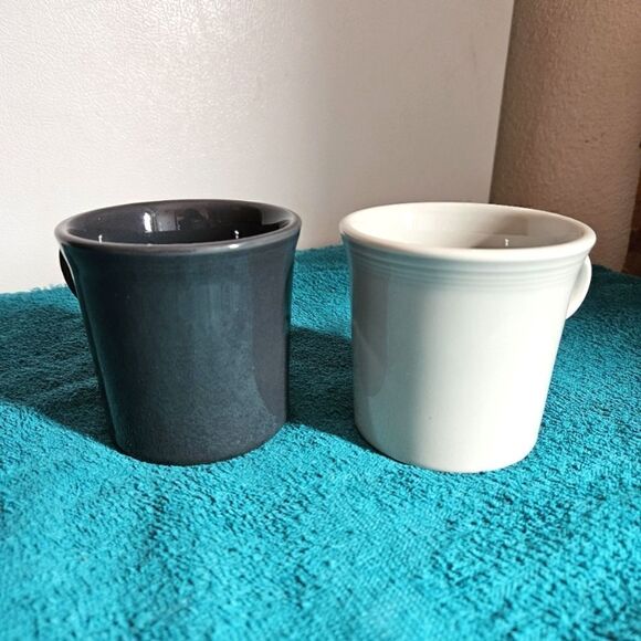 Fiesta 2 ring handle mugs retired color - Picture 2 of 9